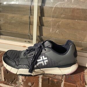 KURU Quantum Athletic Shoes! Women’s 8